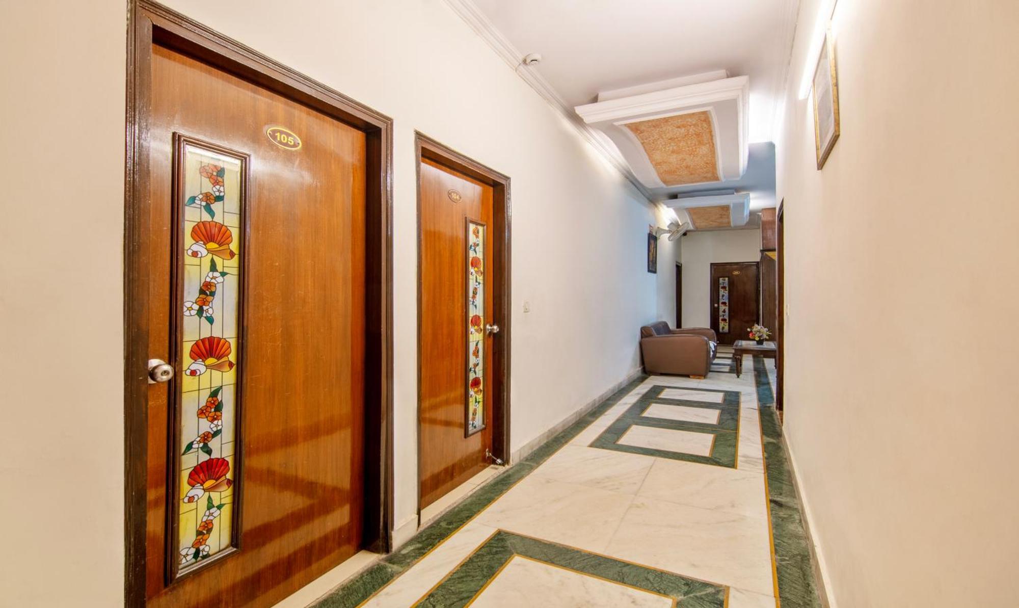 Treebo Paras International Delhi  Exterior photo