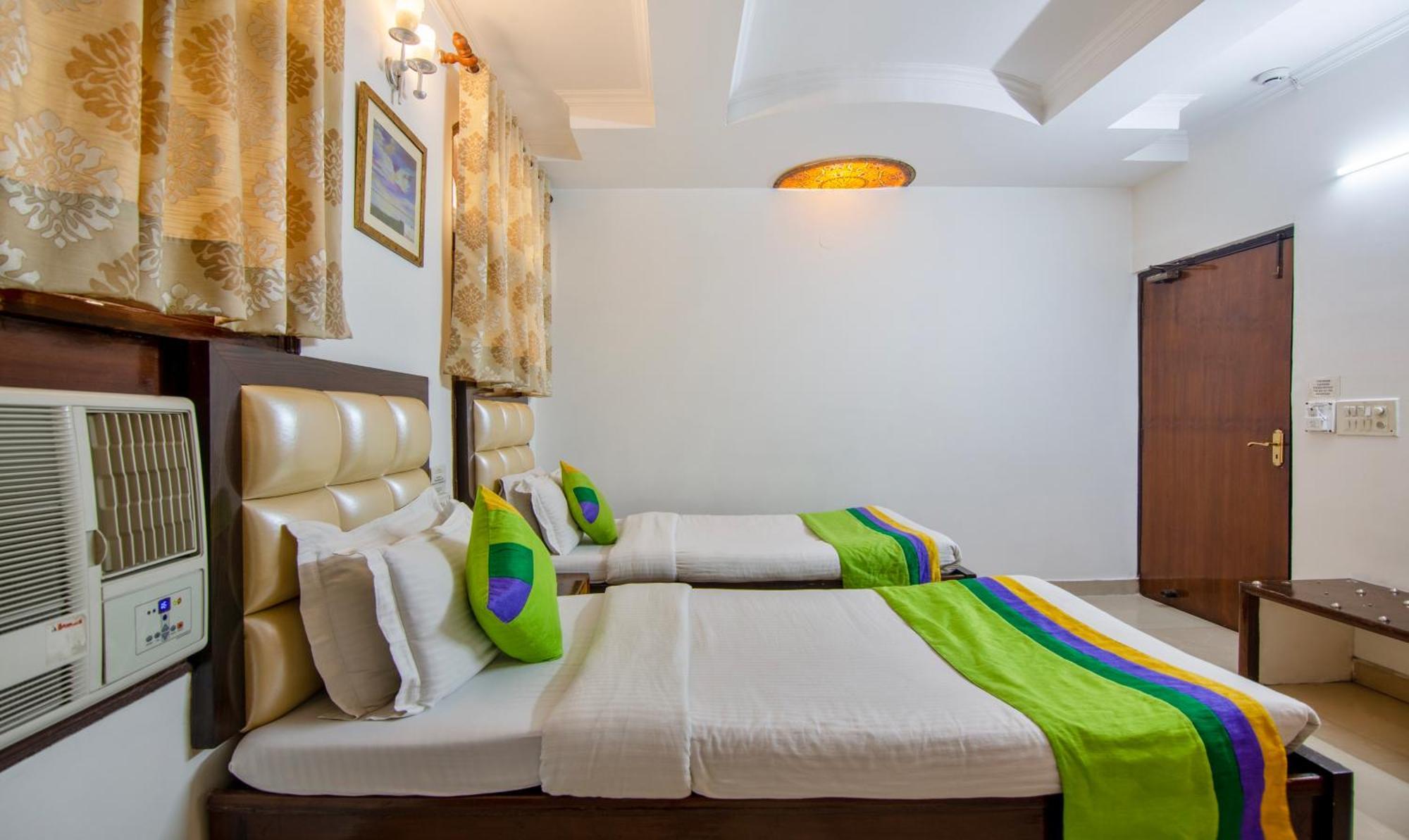 Treebo Paras International Delhi  Exterior photo