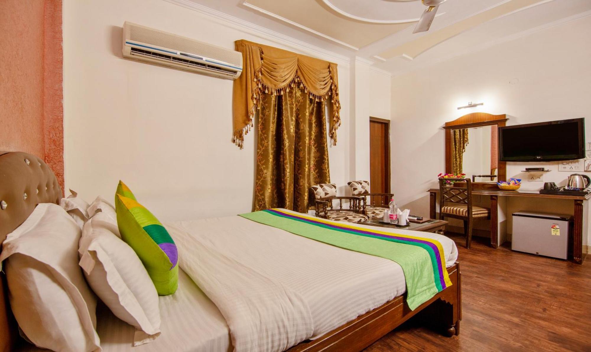 Treebo Paras International Delhi  Exterior photo