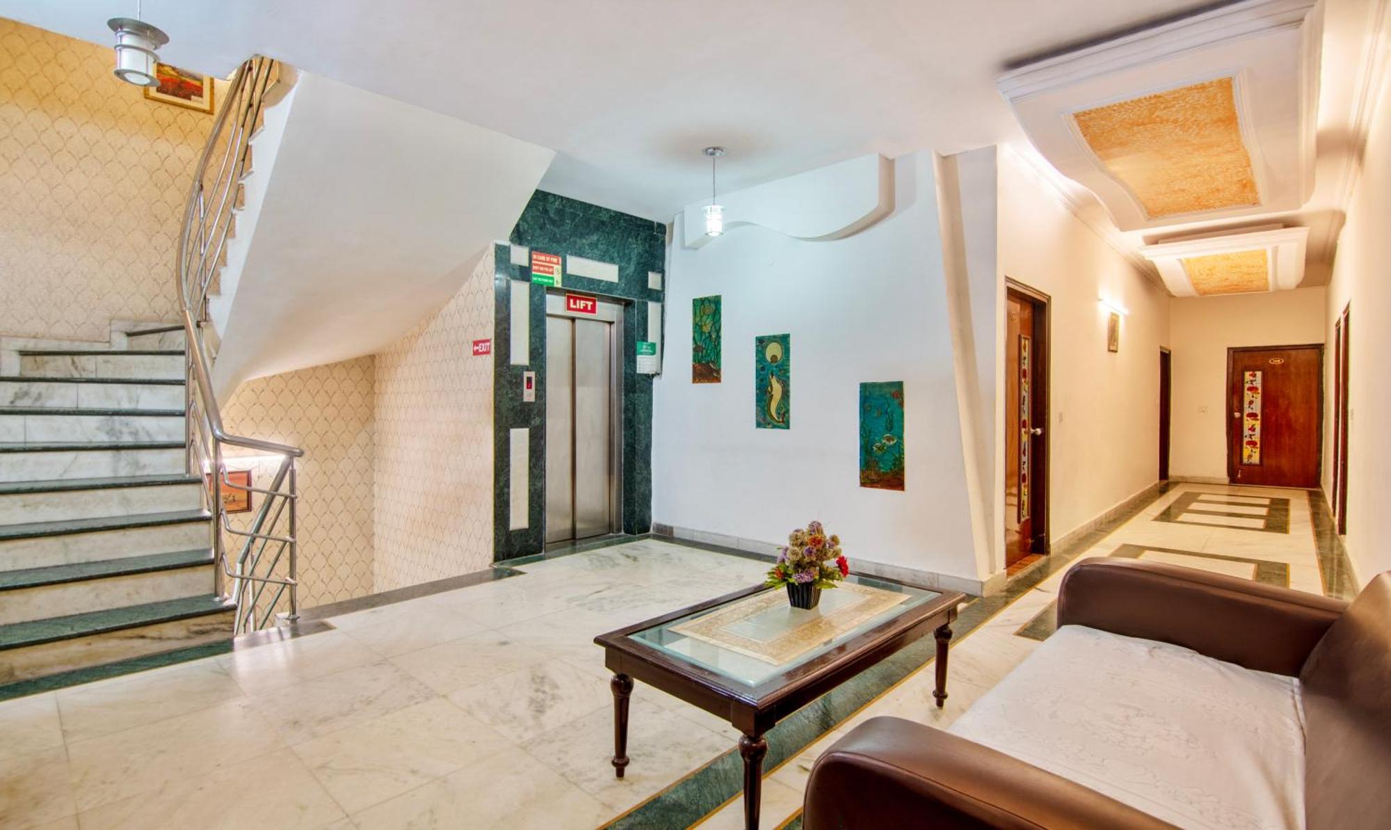Treebo Paras International Delhi  Exterior photo