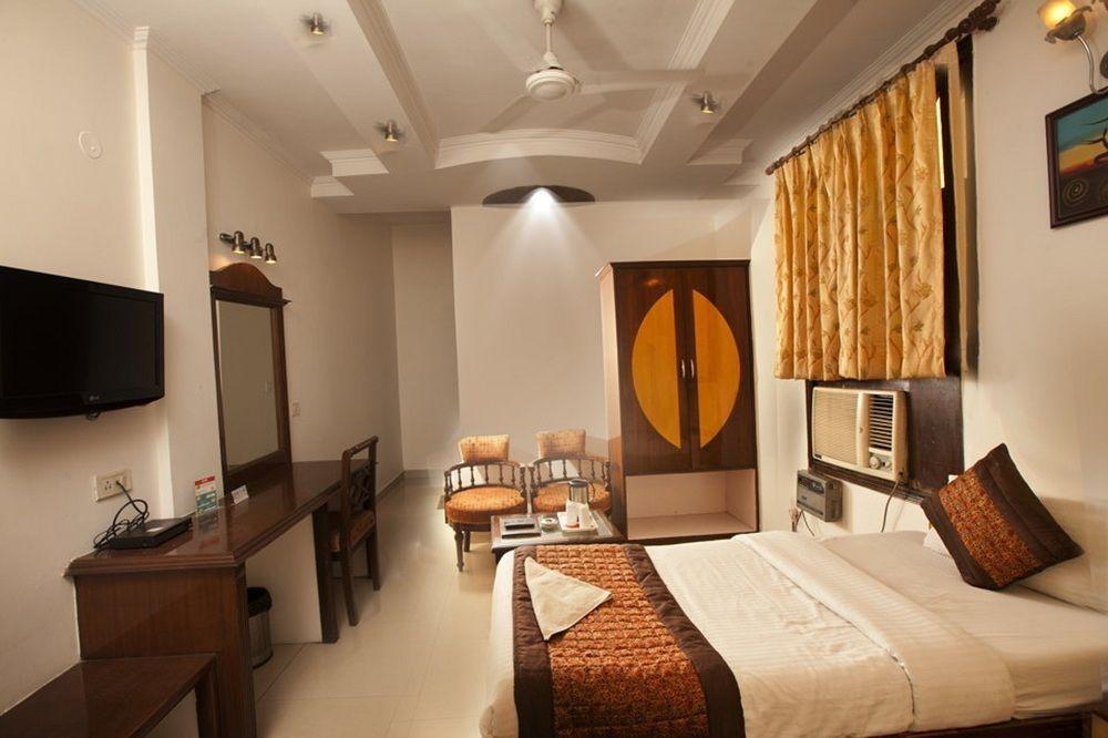 Treebo Paras International Delhi  Exterior photo