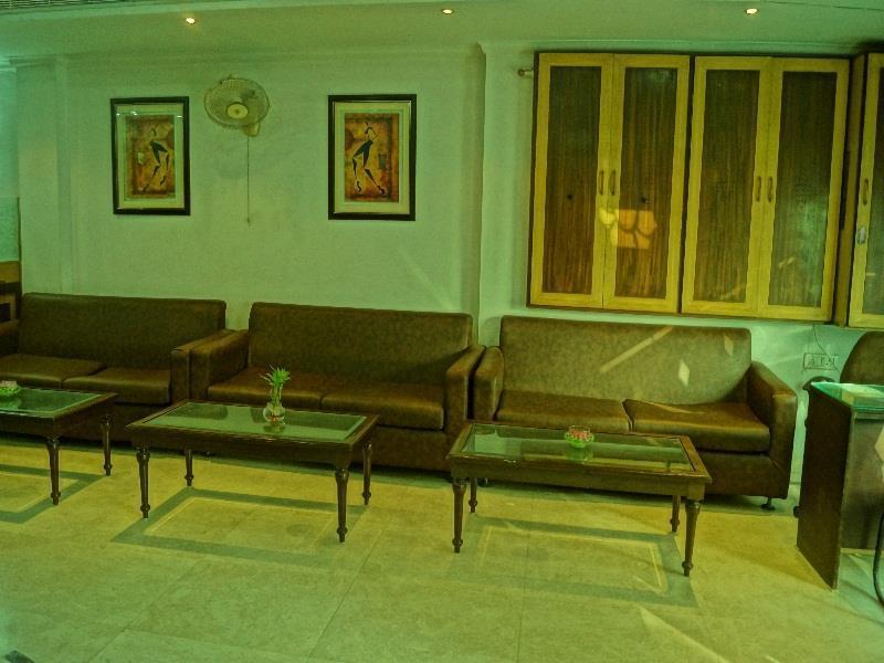 Treebo Paras International Delhi  Exterior photo