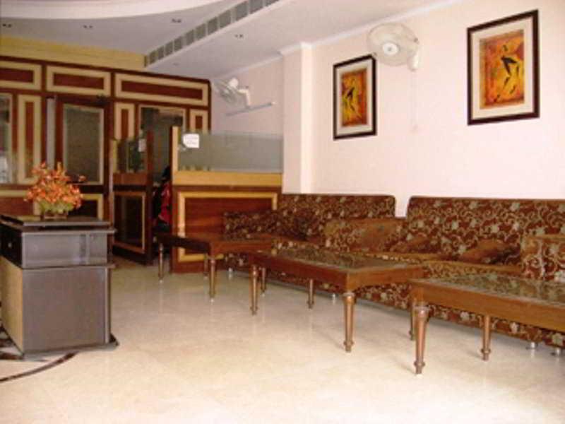 Treebo Paras International Delhi  Exterior photo