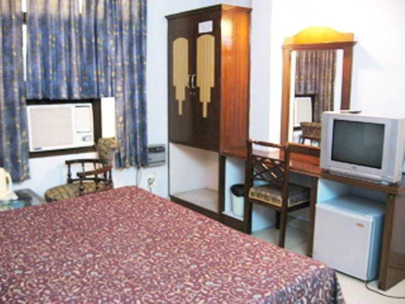 Treebo Paras International Delhi  Exterior photo