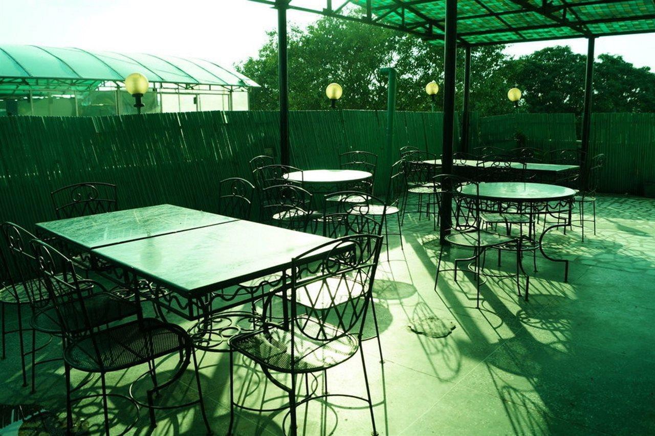Treebo Paras International Delhi  Exterior photo