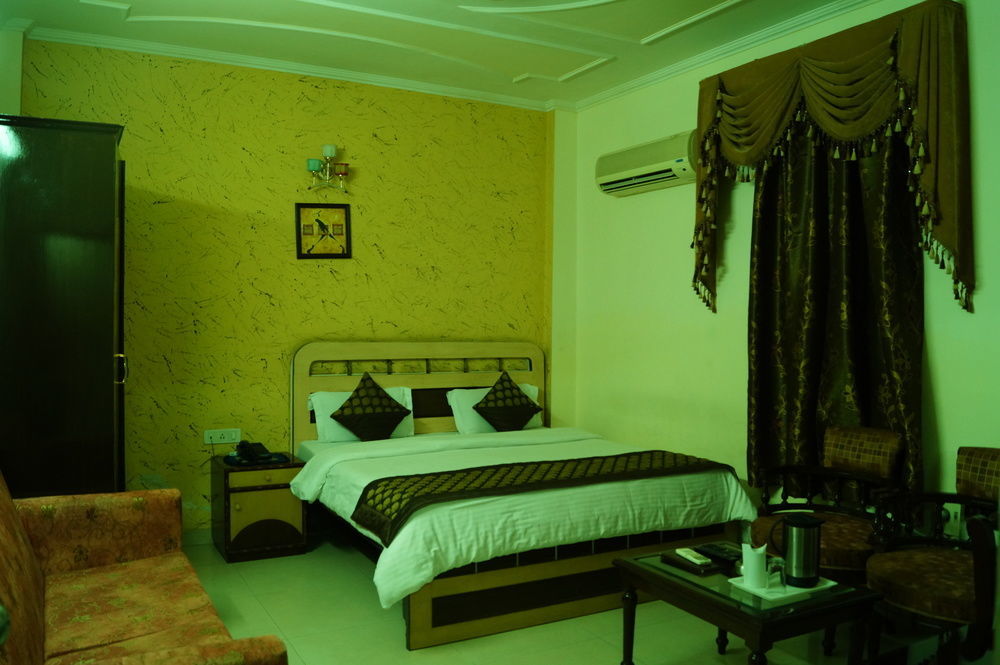 Treebo Paras International Delhi  Exterior photo