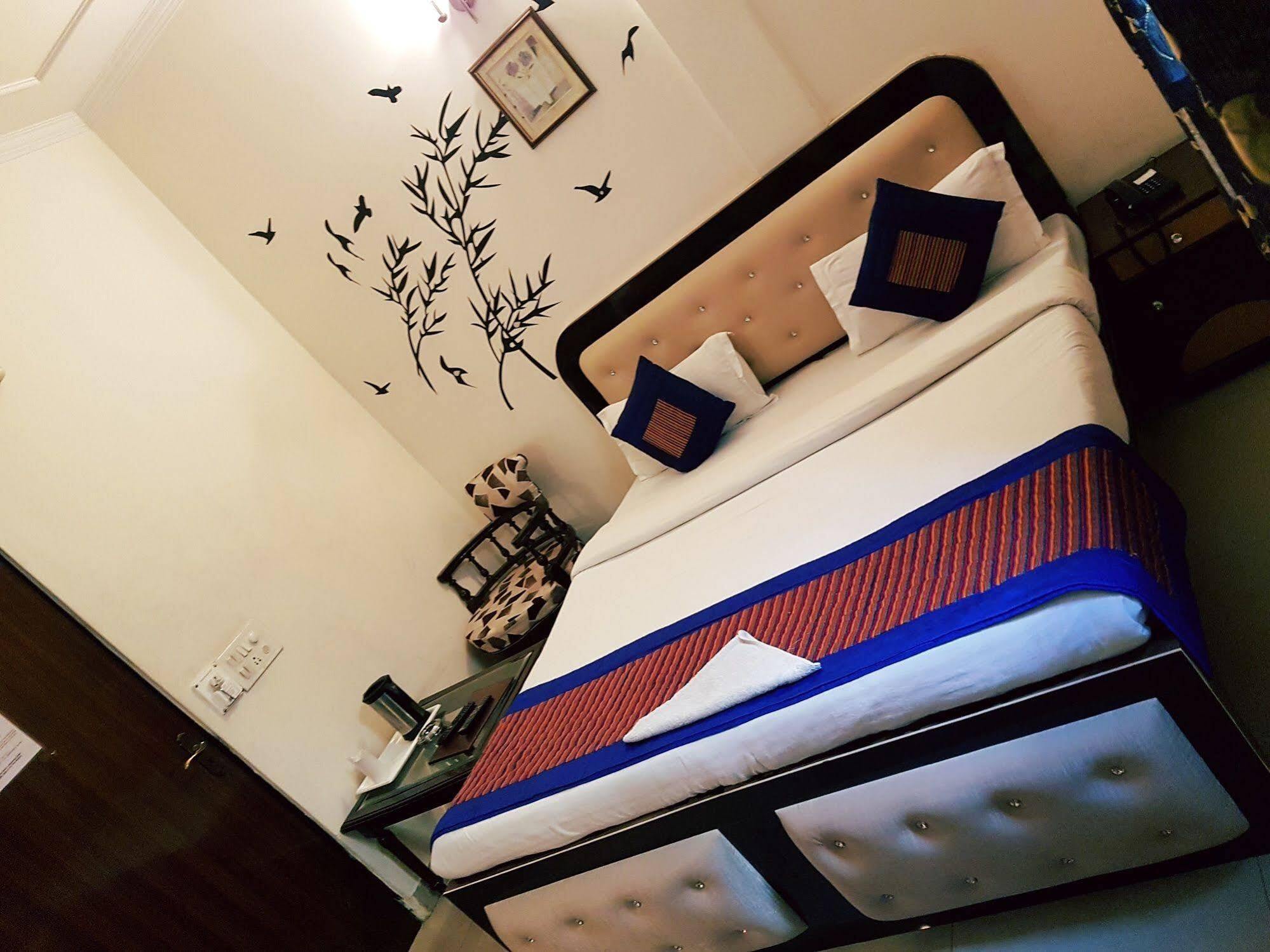 Treebo Paras International Delhi  Exterior photo